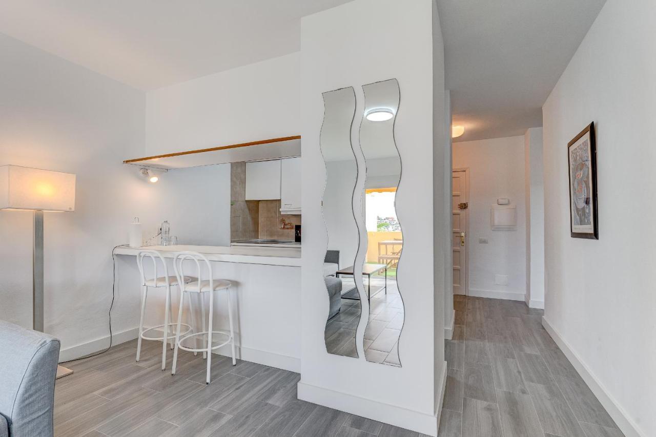 Great Terrace Ac In Heated Pool Wifi Parking Apartment
